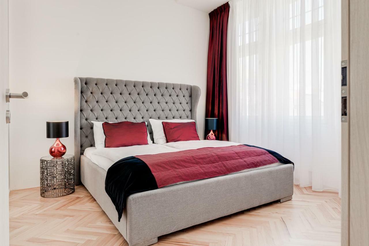 Gold Art Daire Prag